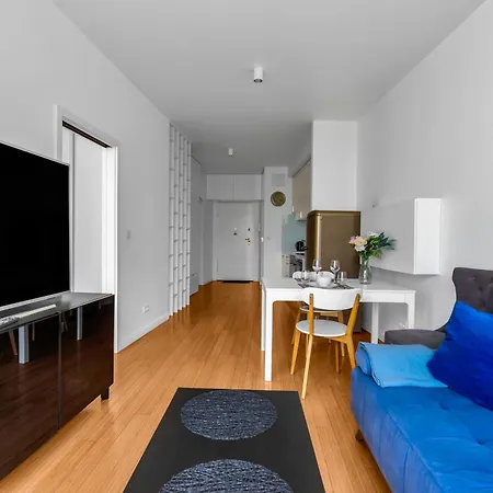 Appartement Ochota - 49m2, Balcony - By Rentujemy *
